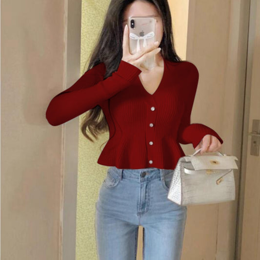 Christmas red design sense V-neck French knitted cardigan women's autumn and winter base layer short small fragrance premium top mod